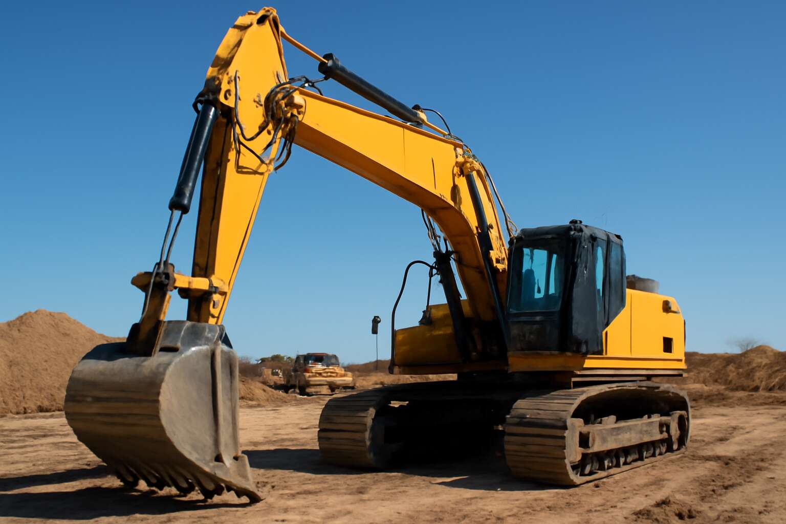 excavator to buy